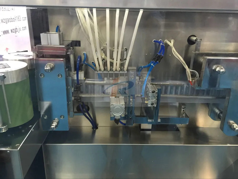 Ggs-118 P5 30ml Fruit Jelly PE Bottle Automatic Filling Sealing Machine